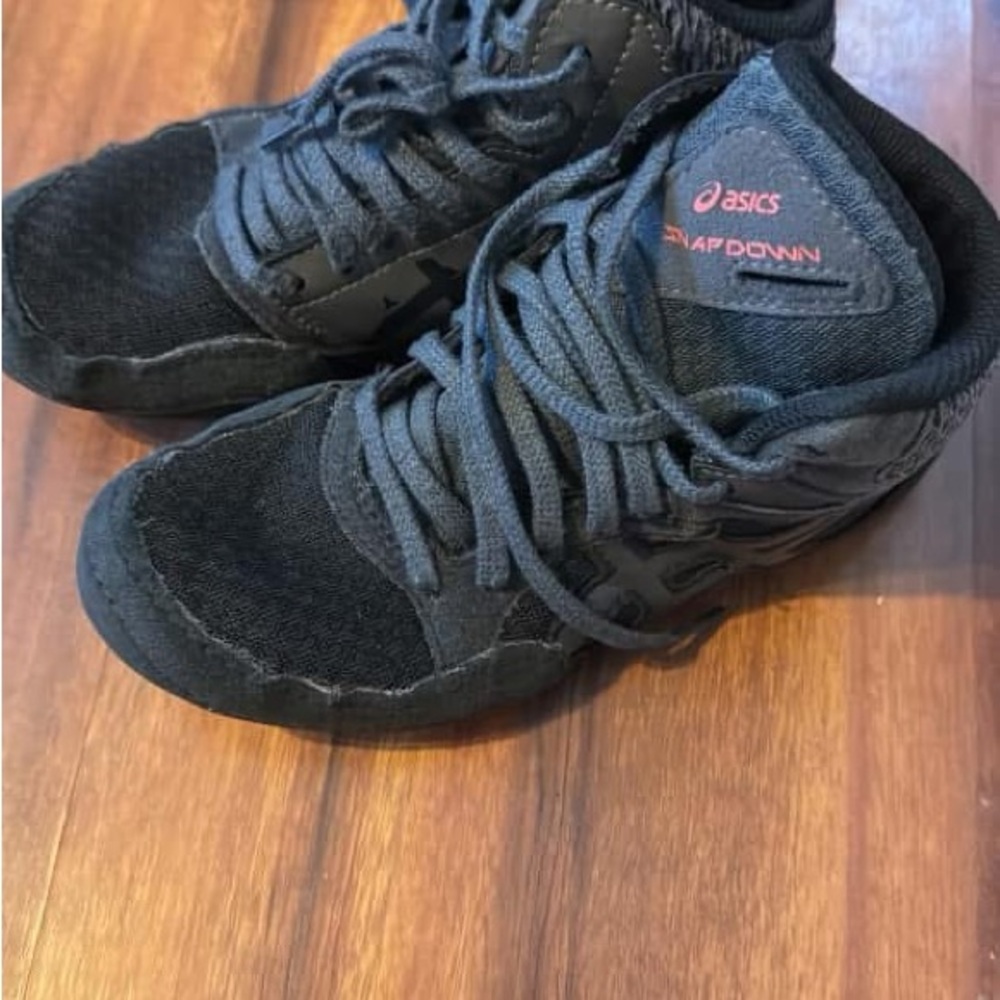 Asics Black Wrestling Shoes